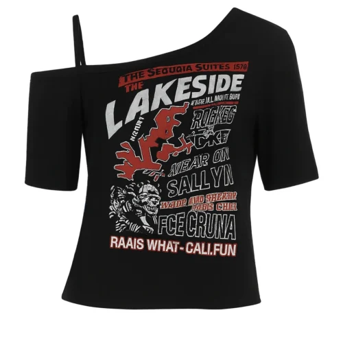 Spark Ticket Top negro asimétrico de mujer con estampado gráfico retro, estilo streetwear urbano y atrevido.